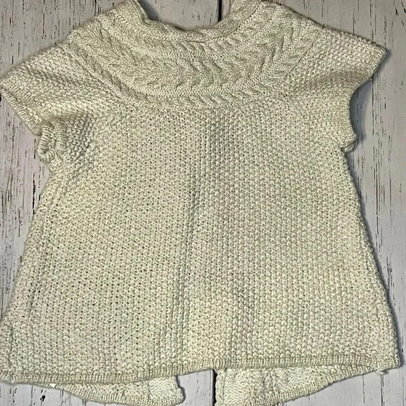 H&M baby girl  knit sweater, cream with gold metallic fibers, size 12-18 months - Picture 5 of 5